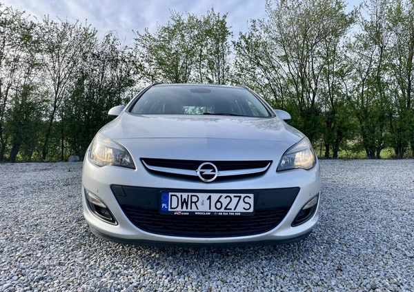 Opel Astra cena 29990 przebieg: 190000, rok produkcji 2012 z Milanówek małe 352